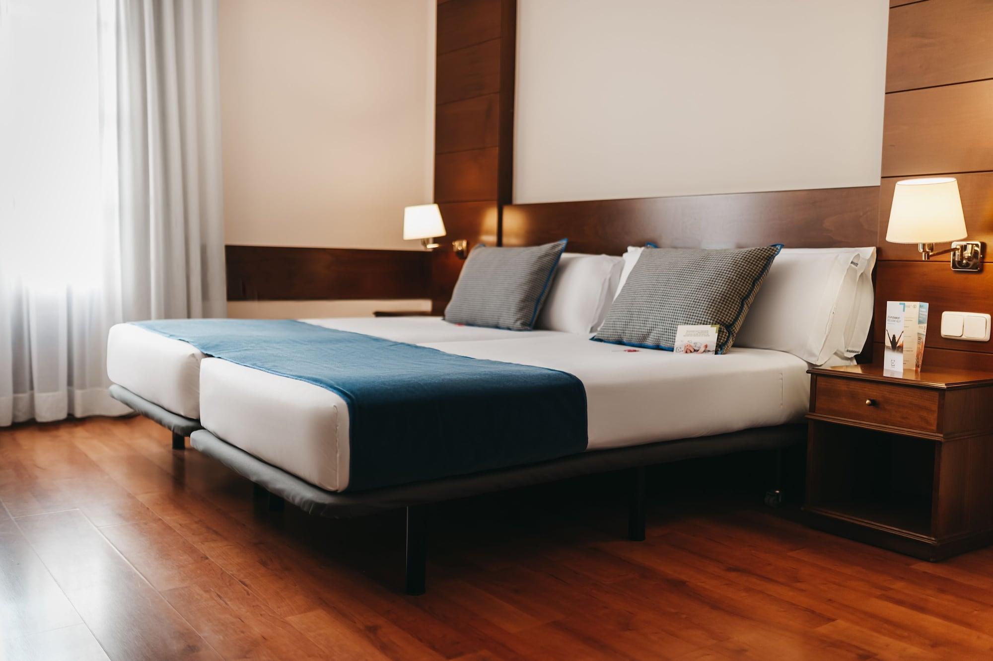 Oriente Atiram Hotel Барселона Екстер'єр фото