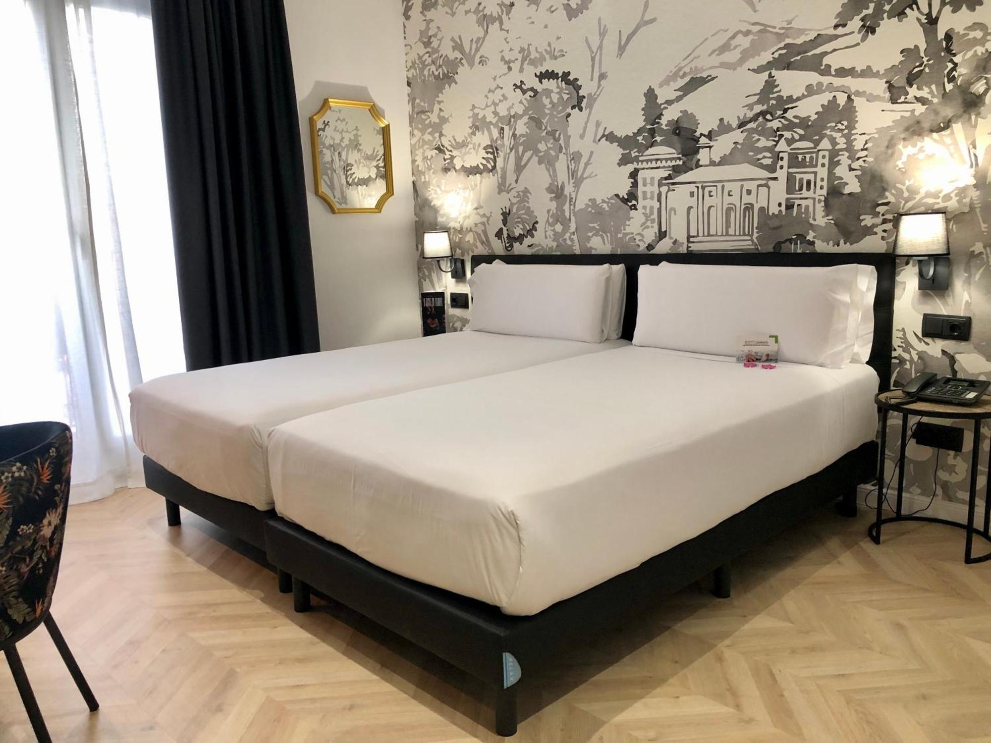 Oriente Atiram Hotel Барселона Екстер'єр фото