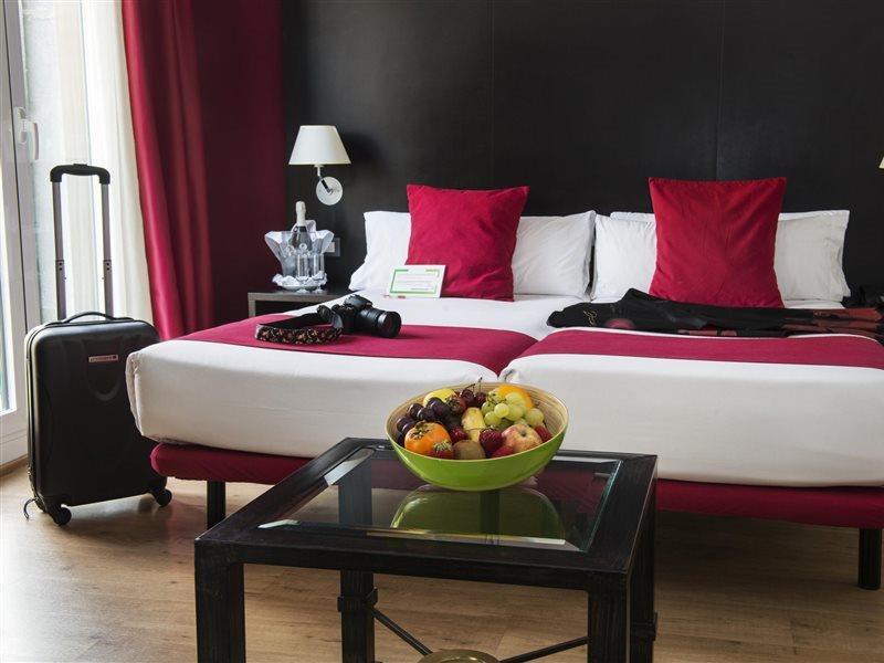 Oriente Atiram Hotel Барселона Екстер'єр фото