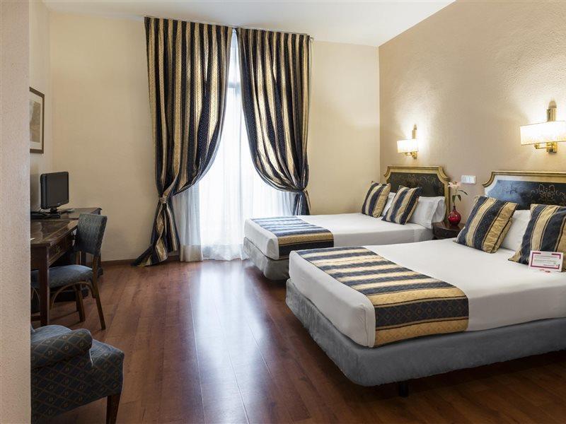 Oriente Atiram Hotel Барселона Екстер'єр фото