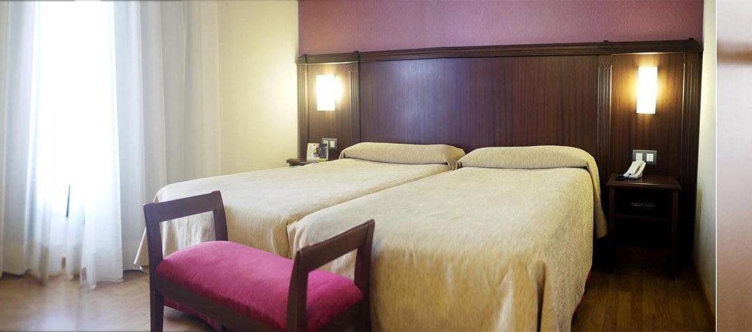 Oriente Atiram Hotel Барселона Екстер'єр фото