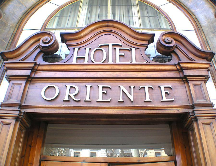 Oriente Atiram Hotel Барселона Екстер'єр фото